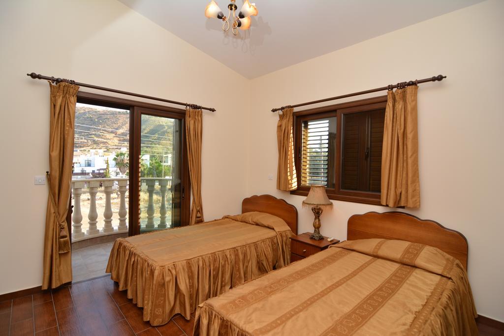 Kalli Villa Pomos Quarto foto